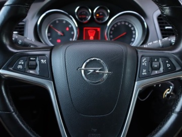 Opel Insignia I Sports Tourer 2.0 CDTI ECOTEC 160KM 2013 Opel Insignia 2.0 CDTI, Xenon, Klima, Klimatronic, zdjęcie 17