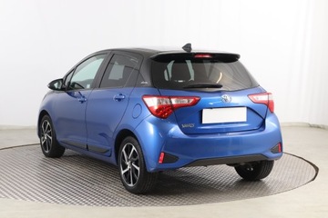 Toyota Yaris III Hatchback 5d Facelifting 2017 1.5 Dual VVT-iE 111KM 2019 Toyota Yaris 1.5 Dual VVT-i, Salon Polska, Klima, zdjęcie 3