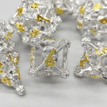 SREBRNE KATAKUMBY ZESTAW 7 METALOWYCH KOŚCI RPG