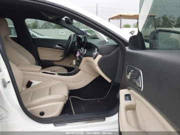 Mercedes CLA C118/X118 2019 Mercedes-Benz CLA 2019r., 2.0l, od ubezpieczalni 2.0 Benzyna 208KM, zdjęcie 8