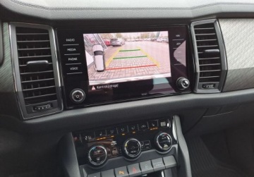 Skoda Kodiaq I SUV Facelifting 1.5 TSI 150KM 2023 Skoda Kodiaq STYLE 1.5 TSI 150KM DSG Kamera Navi 3 Strefy klimatyzacji Sal, zdjęcie 22