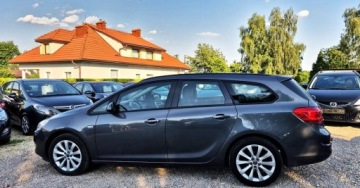 Opel Astra J Sports Tourer Facelifting 1.4 Turbo ECOTEC 120KM 2012 Opel Astra BENZYNA NAWIGACJA niski przebieg super okazja polecamy, zdjęcie 16