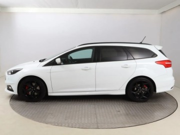 Ford Focus III ST Kombi 2.0 EcoBoost 250KM 2018 Ford Focus 2.0 EcoBoost ST, Skóra, Navi, Klima, zdjęcie 2