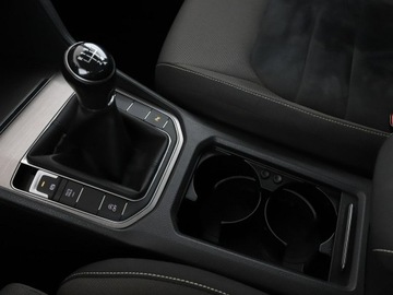 Volkswagen Golf Sportsvan Sportsvan 1.6 TDI BlueMotion 110KM 2015 Volkswagen Golf Sportsvan klimatyzacja grzane, zdjęcie 27