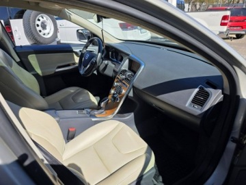Volvo XC60 I SUV Facelifting 2.0 T5 DRIVE-E 245KM 2017 Volvo XC 60 2.0 Benzyna 245 KM, Panorama, Skóra,, zdjęcie 27