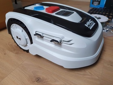 Робот-косилка MacAllister MRM250 (WORX S300)