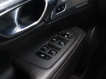 Volvo V90 II Kombi 2.0 D5 235KM 2016 Volvo V90 D5 AWD, 231 KM, 4X4, Automat, Skóra, zdjęcie 16