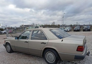 Mercedes W124 Sedan 2.0 D 75KM 1991 Mercedes-Benz W124 (1984-1993) Mercedes-Benz W124, zdjęcie 2