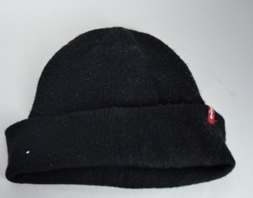 8* Levi's czapka zimowa czarna