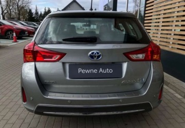 Toyota Auris II Touring Sports Hybrid 135 136KM 2014 Toyota Auris Toyota Auris 1.8 Hybryda 136KM, zdjęcie 5