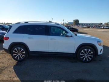 Mercedes GLB 2020 Mercedes-Benz GLB 2020 Mercedes-Benz GLB GLB 250 SUV 2.0 Benzyna 221KM, zdjęcie 6