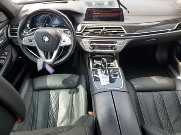 BMW Seria 7 G11-G12 2018 BMW Seria 7 750i 2018 4.4l 4.4 Benzyna 445KM, zdjęcie 8