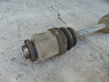 PÓŁOŚ PRAWA PRZÓD KIA SPORTAGE II 2.0 CRDI 4X4