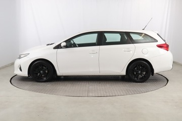 Toyota Auris II Touring Sports D-4D 90 90KM 2014 Toyota Auris 1.4 D-4D, Salon Polska, Serwis ASO, zdjęcie 2