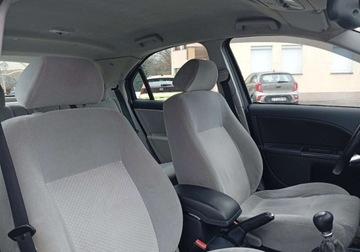 Ford Mondeo III Sedan 2.0 145KM 2001 Ford Mondeo Zarejestrowany - ubezpieczony - benzyna 2.0 Benzyna 145KM, zdjęcie 10