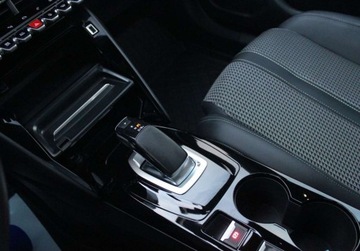 Peugeot 2008 II e-SUV Elektryczny 50kWh 136KM 2020 Peugeot 2008 e-2008 GT Line Elektryczny 136KM, zdjęcie 6