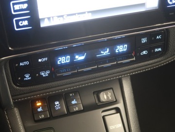 Toyota Auris II Hatchback 5d Facelifting 1.8 Hybrid 136KM 2016 Toyota Auris Hybrid, Salon Polska, 1. Właściciel, zdjęcie 11