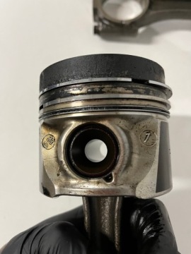 ШАТУН С ПОРШНЕМ VW SEAT SKODA AUDI 1.6 TDI CAY 03LA