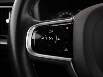 Volvo S60 II Sedan Facelifting 2.0 T4 DRIVE-E 190KM 2019 Volvo S60 R-Design automat T4 skóra navi kamera, zdjęcie 29