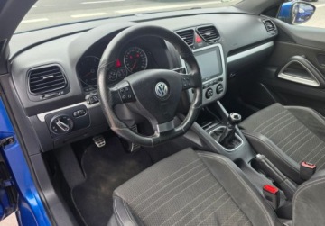 Volkswagen Scirocco III Coupe 1.4 TSI 122KM 2009 Volkswagen Scirocco 1.4Benzynkasuper stanprosto z Niemiec 1.4 Benzyna, zdjęcie 13