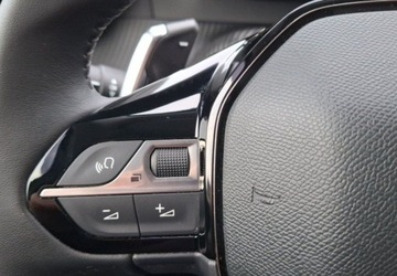 Peugeot 2008 II SUV 1.2 PureTech 130KM 2022 Peugeot 2008 1.2 PureTech Allure SS EAT8 1.2 Benzyna 130KM, zdjęcie 28