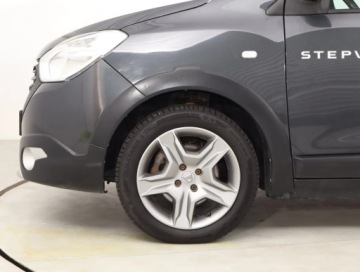 Dacia Lodgy Minivan Facelifting 1.5 Blue dCi 115KM 2022 Dacia Lodgy 1.5 Blue dCi, Salon Polska, zdjęcie 13