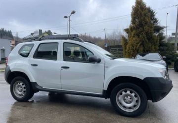Dacia Duster I SUV Facelifting 1.6 16V 105KM 2014 Dacia Duster Dacia Duster 1.6 16V 105 4x2 Ice 1.6 Benzyna 105KM, zdjęcie 4