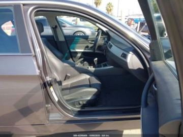 BMW Seria 3 E90-91-92-93 2006 BMW Seria 3 330I 2006 3.0 Benzyna 255KM, zdjęcie 4