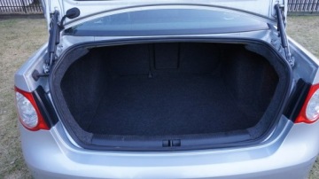 Volkswagen Jetta V 1.4 TSI 122KM 2010 Volkswagen Jetta zarejestrowany, ubezpieczony., zdjęcie 11