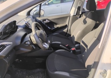 Peugeot 208 I 2016 Peugeot 208 2016r, 1.2Benzyna. Delikatnie uszkodzony prawy przod. Jezdzi., zdjęcie 6