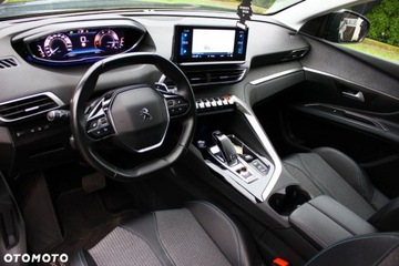 Peugeot 5008 II Crossover Facelifting 1.5 BlueHDi 130KM 2022 Peugeot 5008 Peugeot 5008 1.5 BlueHDI Allure SampS EAT8 1.5 Diesel 130KM, zdjęcie 25