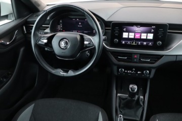 Skoda Kamiq Crossover 1.0 TSI 110KM 2022 Skoda Kamiq 1.0 TSI, Salon Polska, Serwis ASO, zdjęcie 6