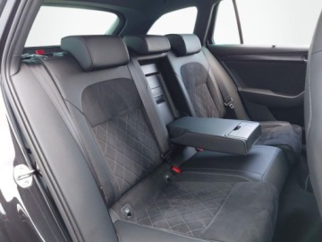 Skoda Superb III Kombi Facelifting 2.0 TDI SCR 200KM 2022 Skoda Superb 2.0TDI 200KM Sportline DSG SerwisASO Acc Dcc Matrix Virtual H, zdjęcie 4