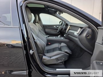 Volvo XC60 II 2025 Volvo XC 60 FV23 Black Edition AWD BLIS ACC Pilot, zdjęcie 14