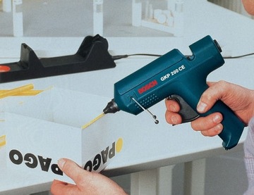 ГОРЯЧИЙ КЛЕВОЙ ПИСТОЛЕТ GKP 200 CE BOSCH