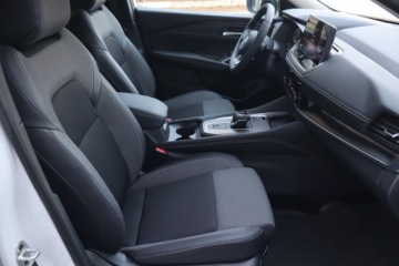 Nissan Qashqai III Crossover Facelifting 1.3 DIG-T MHEV 158KM 2025 Nissan Qashqai 1.3 DIG-T MHEV, 1. Właściciel, zdjęcie 8