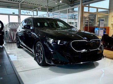 BMW Seria 5 G90-91 Touring 2.0 520d 197KM 2025 Touring 520d xDrive Sport Combi 2.0 (197KM) 2025, zdjęcie 3
