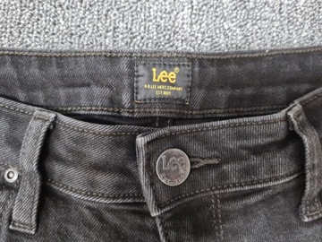 Czarne spodnie lee jeans model carol 29 /31