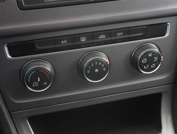 Volkswagen Golf VII Variant 1.2 TSI BlueMotion Technology 110KM 2017 VW Golf 1.2 TSI, Klima, zdjęcie 10