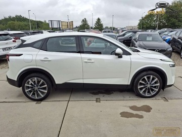 Nissan Qashqai III Crossover 1.3 DIG-T MHEV 140KM 2022 Nissan Qashqai 1,3 turbo 140KM klima kamera 360 navi alu perla oplacona, zdjęcie 4