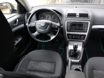 Skoda Octavia II Kombi 1.4 TSI 122KM 2011 Skoda Octavia 1.4 TSI, Xenon, Klima, Klimatronic, zdjęcie 6