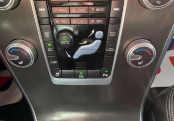 Volvo XC60 I SUV Facelifting 2.0 D4 DRIVE-E 181KM 2015 Volvo XC 60 Gwarancja Bezwypadkowy Serwisowany Zarejestrowany 2.0 Diesel, zdjęcie 7
