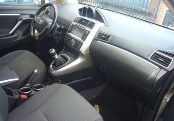 Toyota Verso Minivan Facelifting 1.6 D-4D 112KM 2014 Toyota Verso Toyota Verso VERSO 1.6 Diesel 111KM, zdjęcie 17