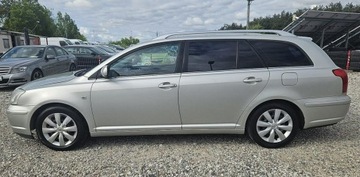 Toyota Avensis II Kombi 1.8 VVT-i 129KM 2004 Toyota Avensis kombi, zdjęcie 9