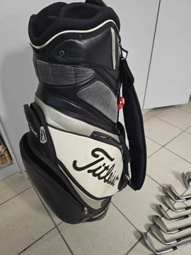 ВОДОНЕПРОНИЦАЕМАЯ СУМКА ДЛЯ ГОЛЬФА TITLEIST + КЛЮСКИ TITLEIST