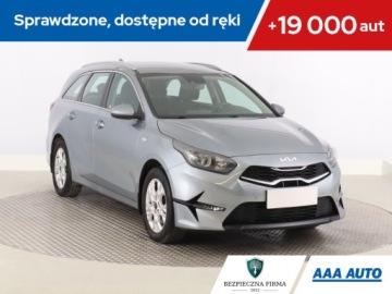 Kia Ceed III Kombi Facelifting 1.5 T-GDI 160KM 2022 Kia Ceed 1.5 T-GDI MHEV, Salon Polska