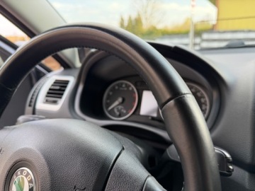 Skoda Fabia II Hatchback 1.4 i 16V 85KM 2007 Skoda Fabia SPORT Tylko147tyśkm! 1WŁ CLIMATRONIC 1.4! Prosta Benzyna NAVI, zdjęcie 8