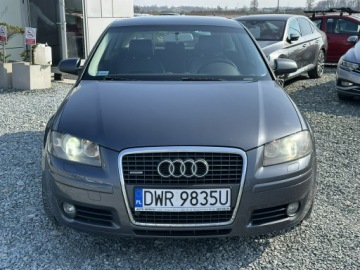Audi A3 8P Hatchback 3d 3.2 VR6 250KM 2005 Audi A3 3-drzwiowe A3 3.2 VR6 DSG Quattro, zdjęcie 1