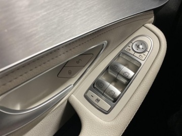 Mercedes Klasa C W205 2015 Mercedes-Benz Klasa C 180 (BlueTEC) d W205 (2014-2, zdjęcie 19