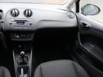 Seat Ibiza IV Hatchback 5d Facelifting 1.2 TSI 105KM 2013 Seat Ibiza 1.2 TSI, Klima, Klimatronic, Tempomat, zdjęcie 7